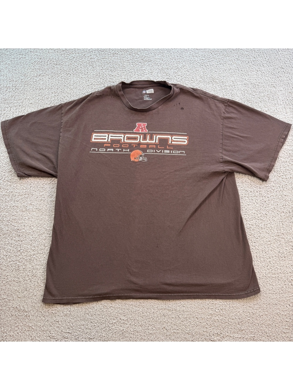 Cleveland Browns NFL Team Apparel Distressed Brown Graphic T-Shirt Men’s 2XL